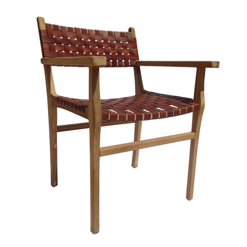 Chaise design en bois et cuir marron tressé avec accoudoirs - Zoé