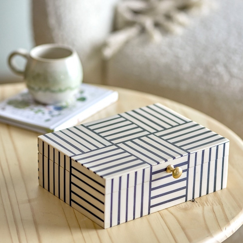 Boîte de rangement en bois avec motif noir et blanc - Neoma 