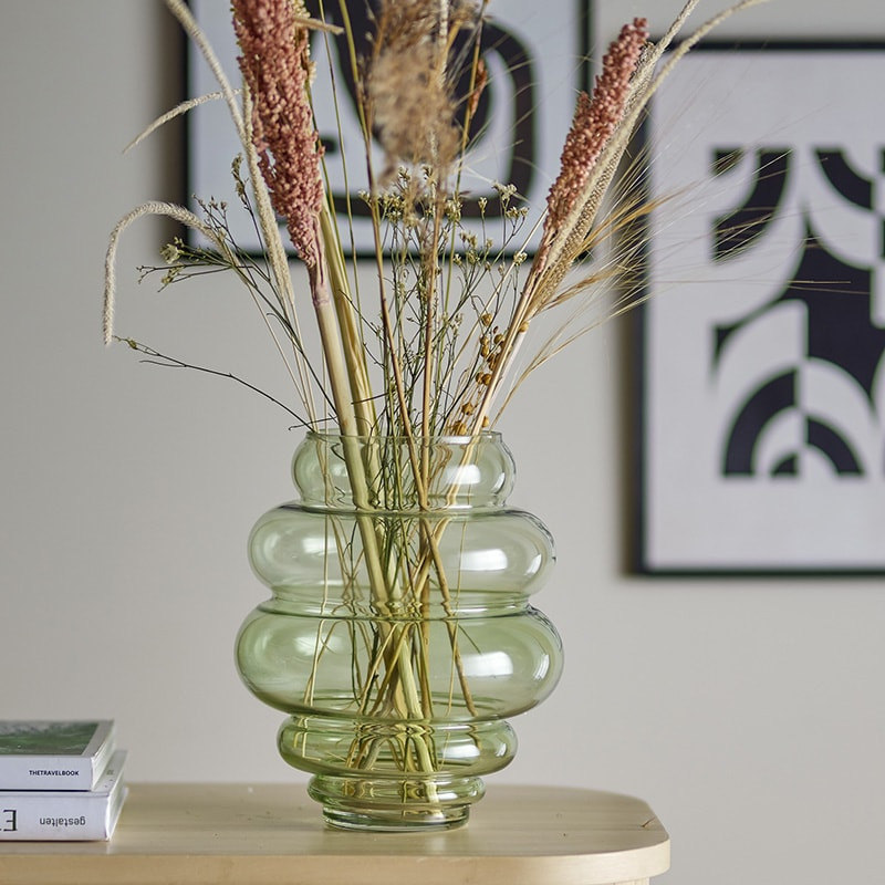Vase en verre coloré vert avec formes arrondies Bloomingville - Annhelene 