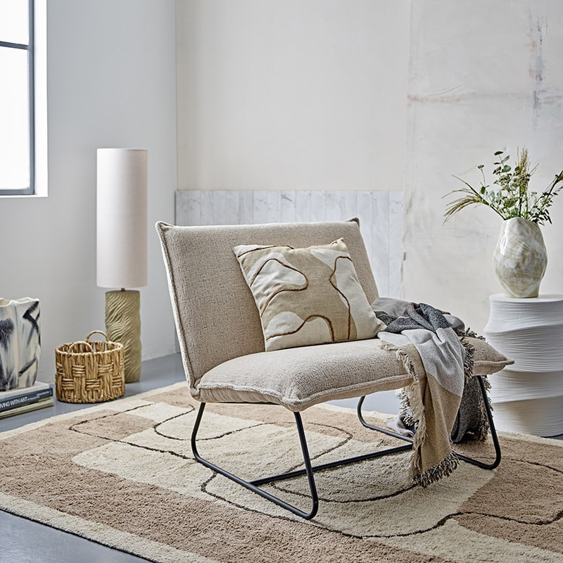 Table d'appoint forme organique en céramique blanche Bloomingville - Volise 