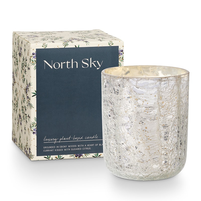 Bougie parfumée ébène, cassis et agrumes sucrés en verre craquelé avec boîte cadeau 235g Illume - North Sky 