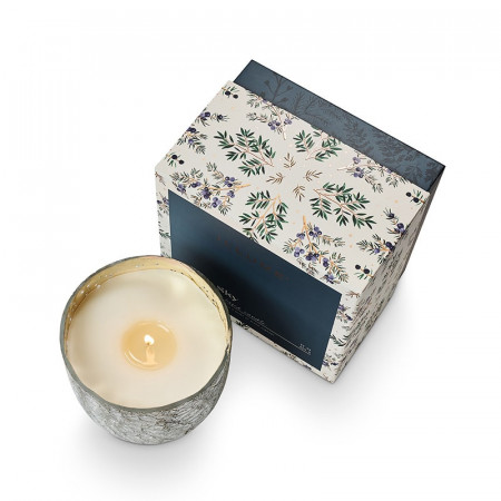 Bougie parfumée ébène, cassis et agrumes sucrés en verre craquelé avec boîte cadeau 610g Illume - North Sky 
