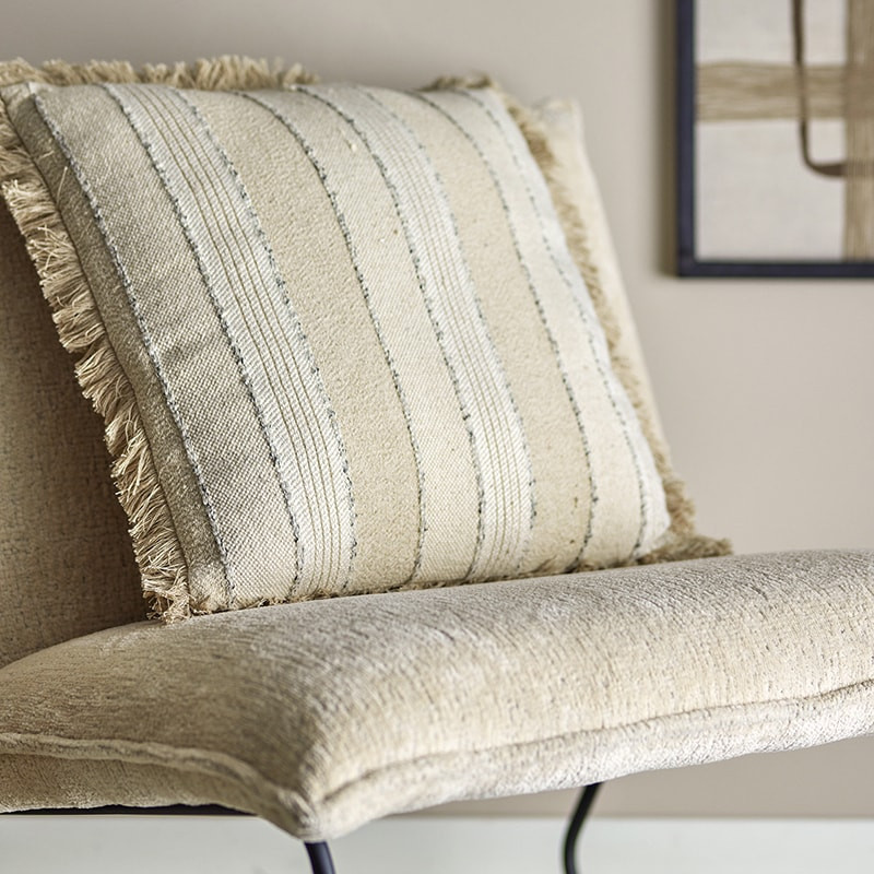 Coussin carré de couleur beige avec franges style nature Bloomingville - Totton 
