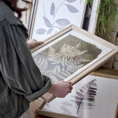Tableau mural avec cadre en bois et motif feuillage Bloomingville - Corval 