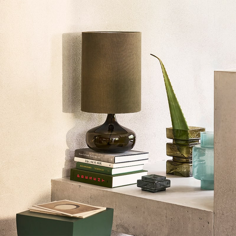 Lampe design avec pied en verre recyclé forme organique vert kalamata Urban Nature Culture - Luz 