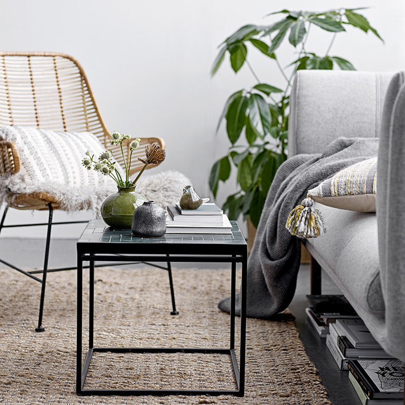 Fauteuil en rotin naturel avec accoudoirs et assise tressée Cabourg –  Decoclico