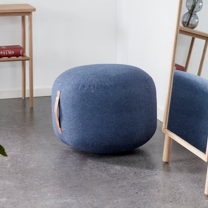 Pouf rond bleu scandinave avec poignée Hubsch - Puly