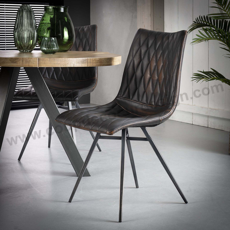 Chaise industrielle en simili cuir vieilli matelassé marron - Bill Chaise industrielle en simili cuir vieilli matelassé marron - Bill
