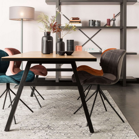 Table salle à manger bois métal plateau motif chevron Seth Zuiver