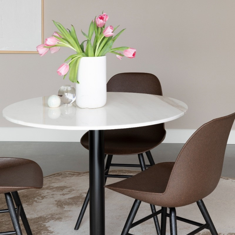 Table marbre blanc ronde et pied métal noir 90cm King Zuiver