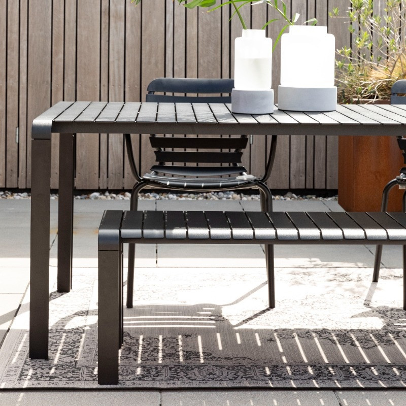 Table de jardin métal noir design Vondel Zuiver