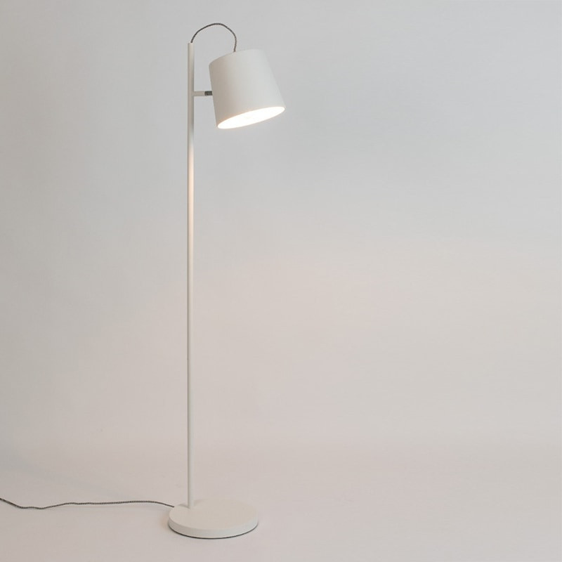 Lampadaire salon blanc design - Buckle 